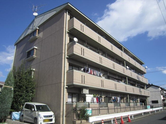 マンションコスモスの物件外観写真