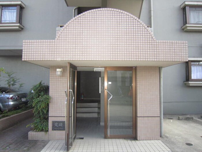 マンションコスモスの物件外観写真