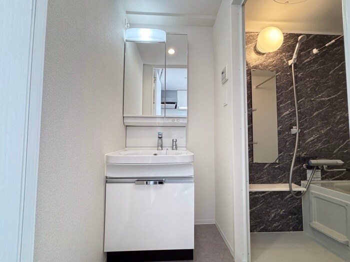 ＳＯＬメイクス新栄の物件内観写真