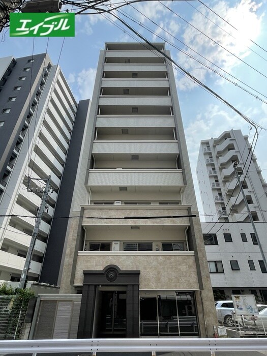 ポルタ二グライーストの物件外観写真