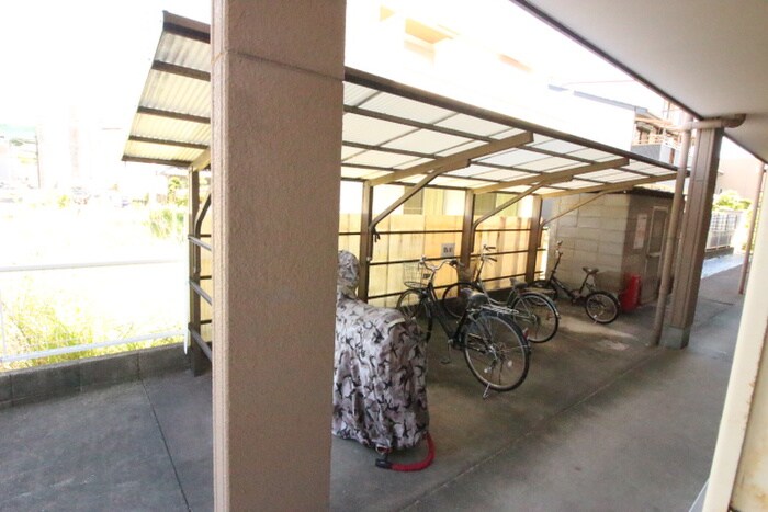 ロイヤルウィングの物件外観写真