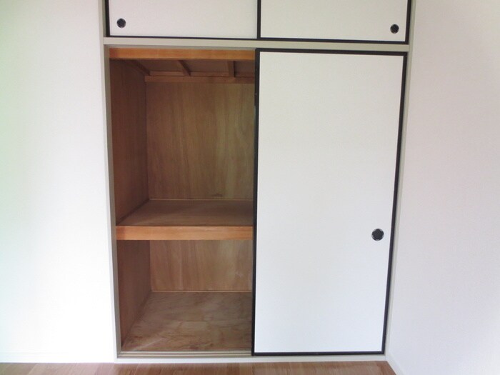 ロイヤルウィングの物件内観写真