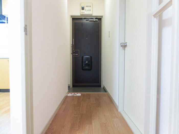 ロイヤルウィングの物件内観写真