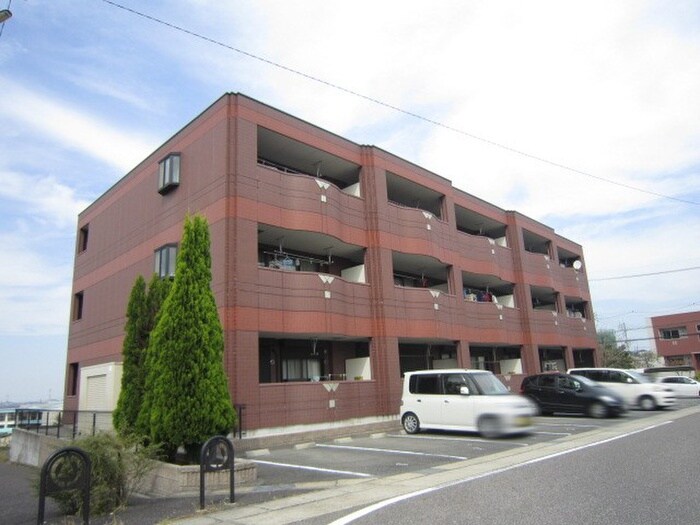 ファビュラスの物件外観写真