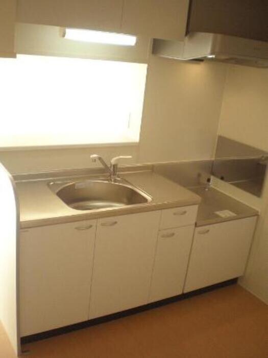 ルミエ－ル・ミウの物件内観写真