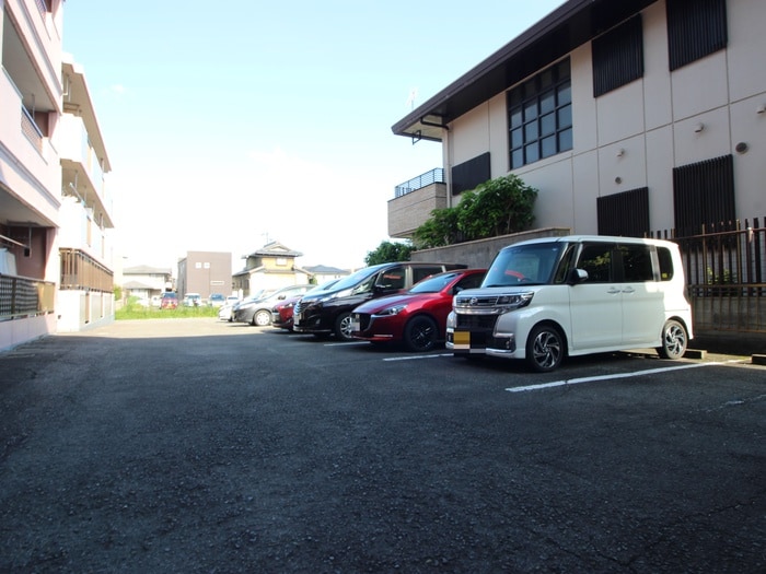 サンプラザサカイの物件外観写真