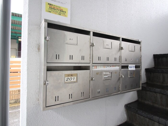 汐見ハイツの物件外観写真