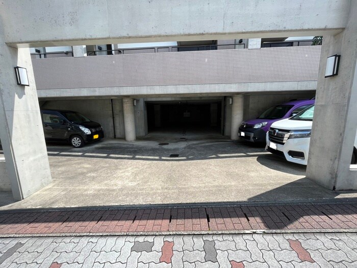 グランデ亀の井の物件外観写真