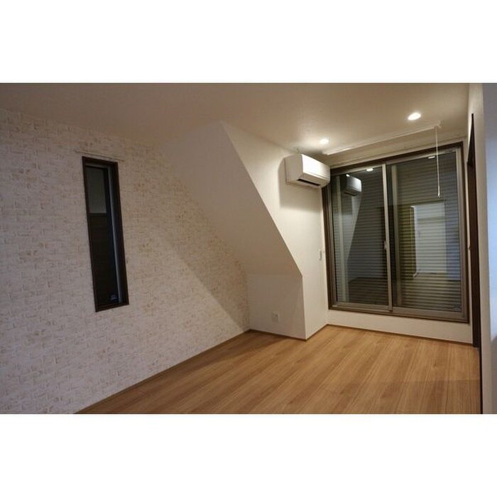 Grandtic Residence堀田の物件内観写真