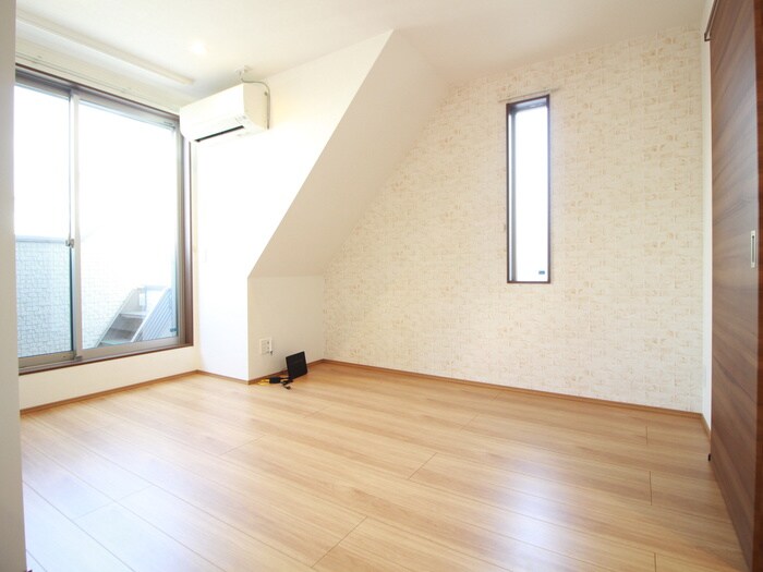 Grandtic Residence堀田の物件内観写真