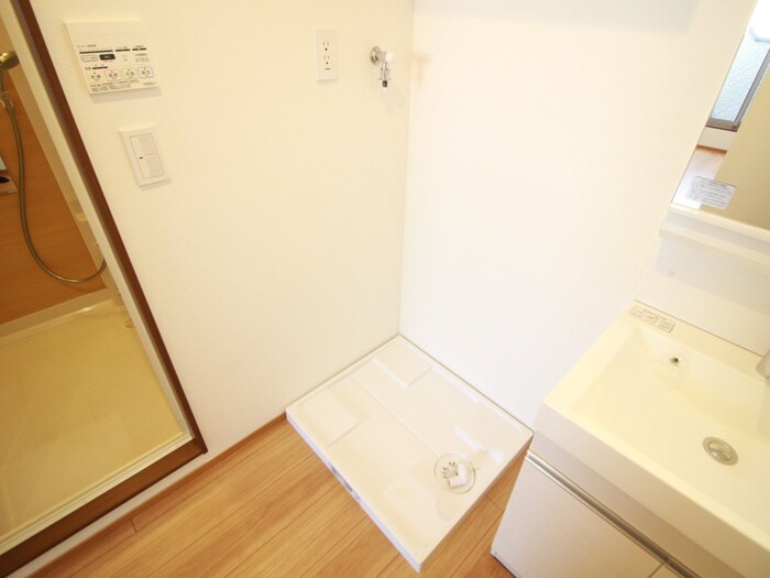 Grandtic Residence堀田の物件内観写真