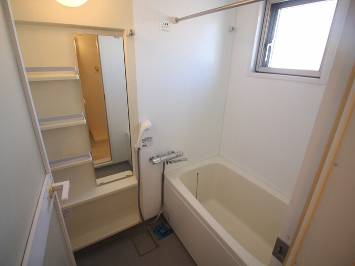 ﾗﾌﾟｰﾘｱ御器所の物件内観写真