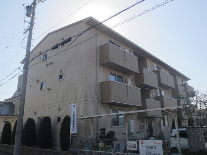 ロワジールの物件外観写真