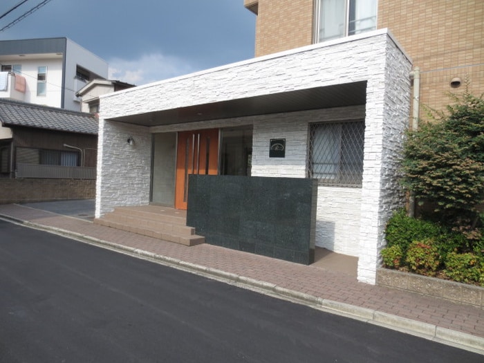 レ－ジュ桜山の物件外観写真