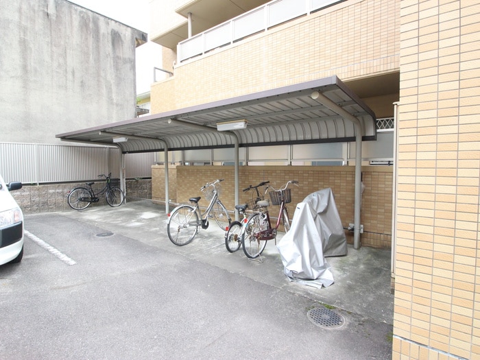 レ－ジュ桜山の物件外観写真