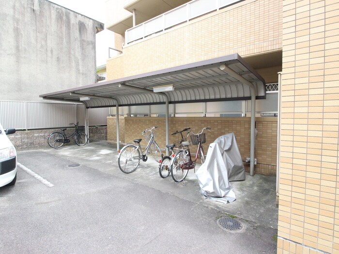 レ－ジュ桜山の物件外観写真