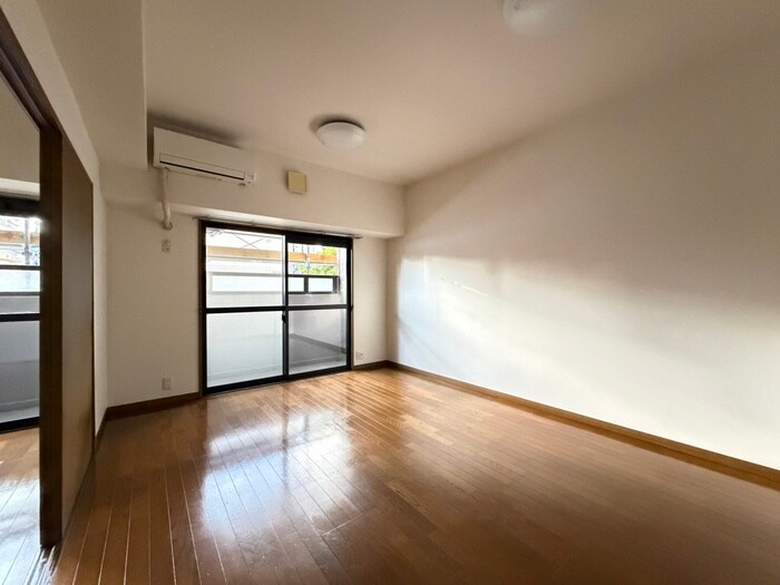 ケルン白壁の物件内観写真