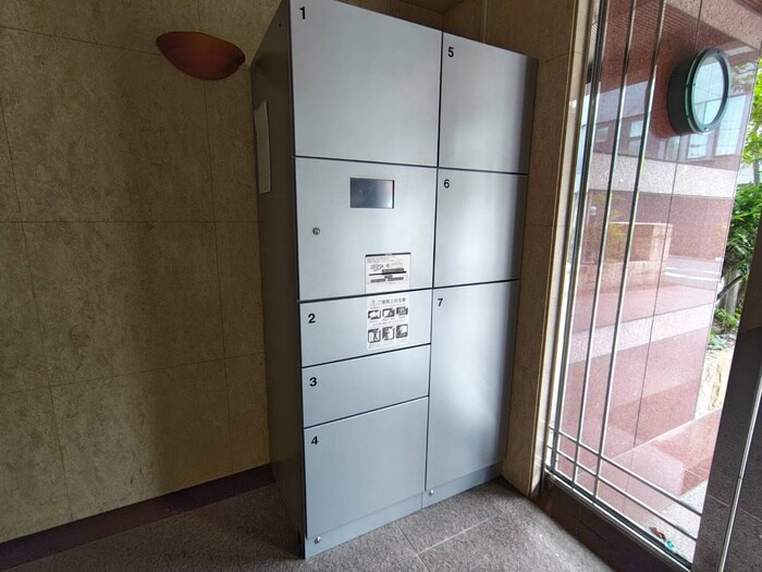 ケルン白壁の物件外観写真