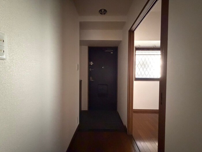 ケルン白壁の物件内観写真