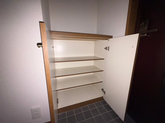 ケルン白壁の物件内観写真