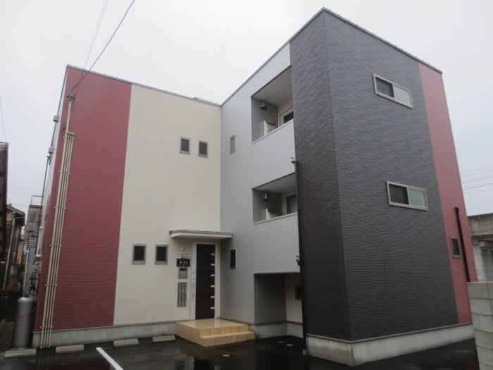 flat shivaの物件外観写真