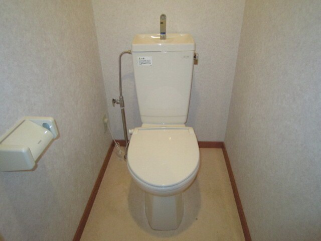 スリ－アロ－ズ中小田井の物件内観写真