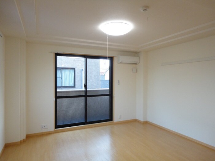 ルミエールさつきの物件内観写真