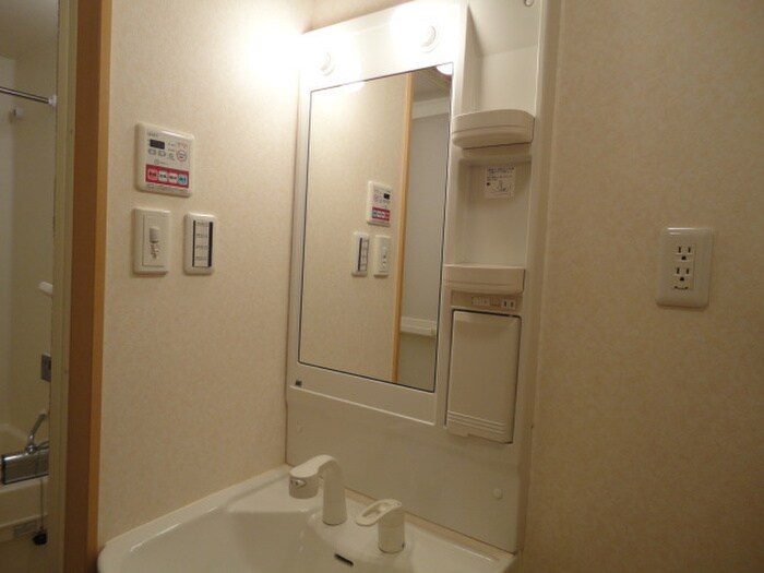 ルミエールさつきの物件内観写真