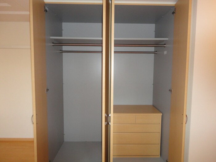 ルミエールさつきの物件内観写真