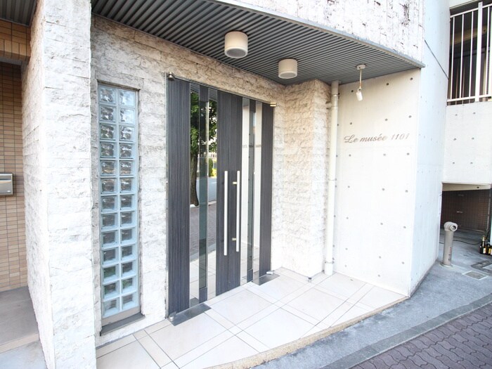 ラ・ミューズ1101の物件外観写真