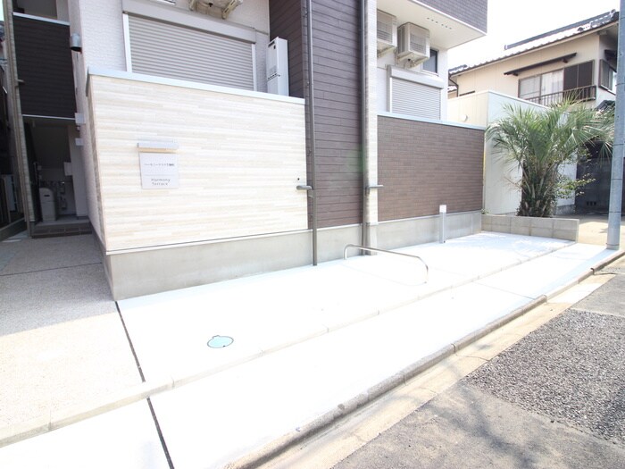 ハーモニーテラス生駒町の物件外観写真