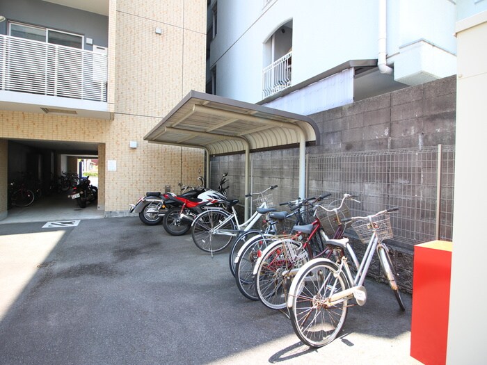 ＡＸＩＳの物件外観写真