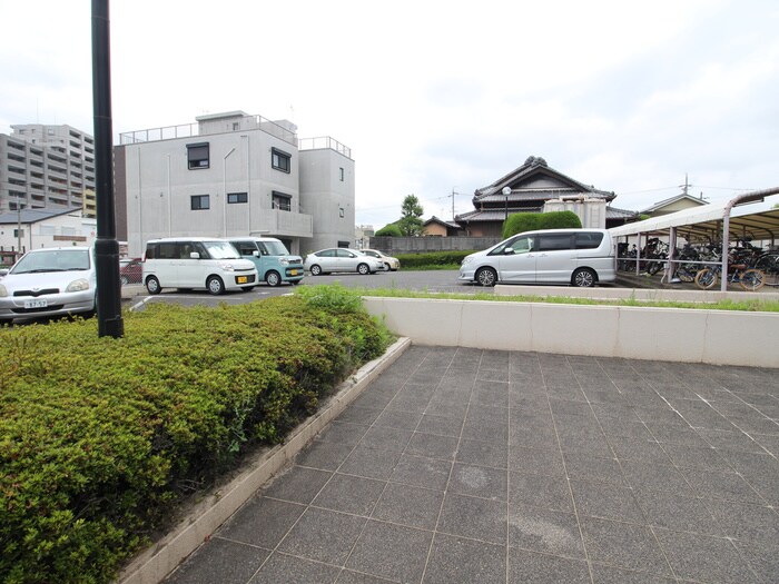 エルスタンザ原の物件外観写真