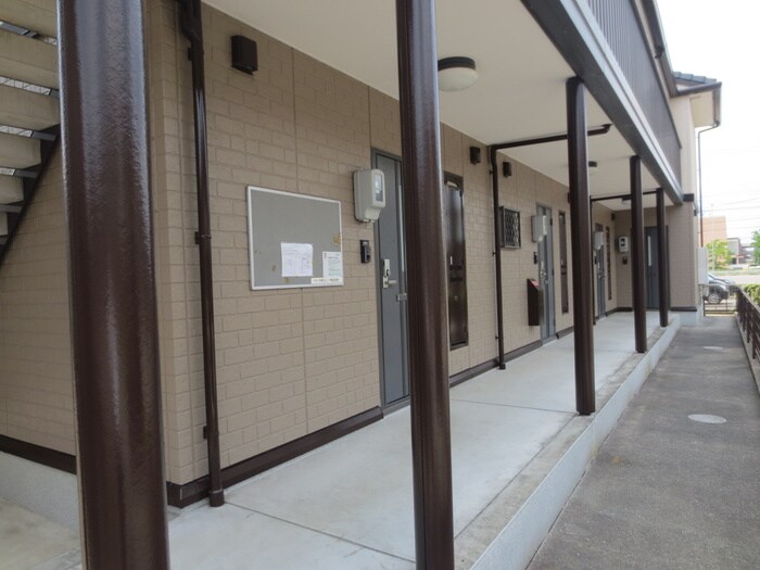 サン・イーストの物件外観写真