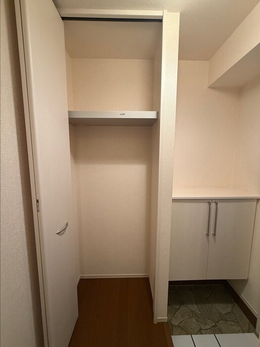 サン・イーストの物件内観写真