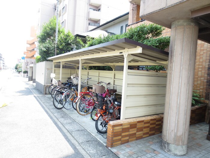 スカイヒルズ植田(101)の物件外観写真