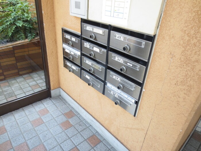 スカイヒルズ植田(101)の物件外観写真