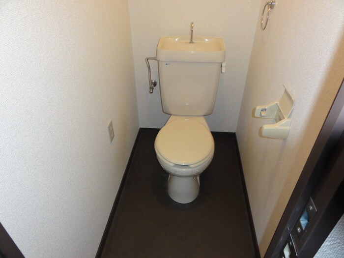 スカイヒルズ植田(101)の物件内観写真