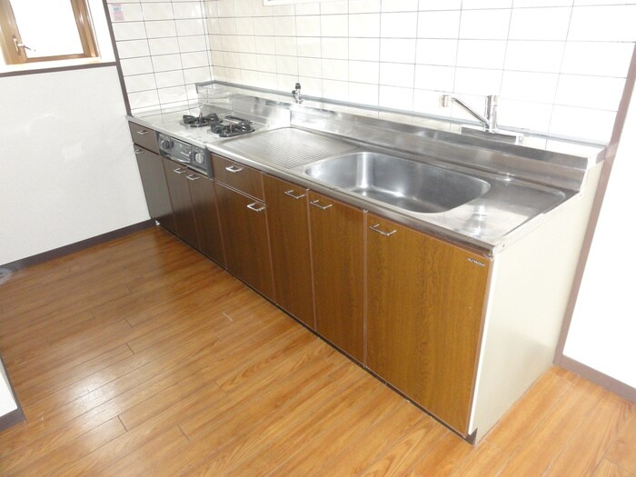 スカイヒルズ植田(101)の物件内観写真