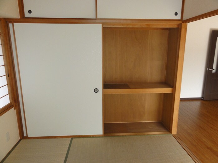 スカイヒルズ植田(101)の物件内観写真