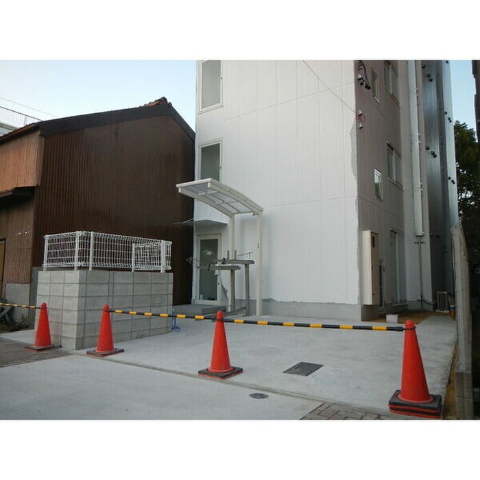 N95の物件外観写真