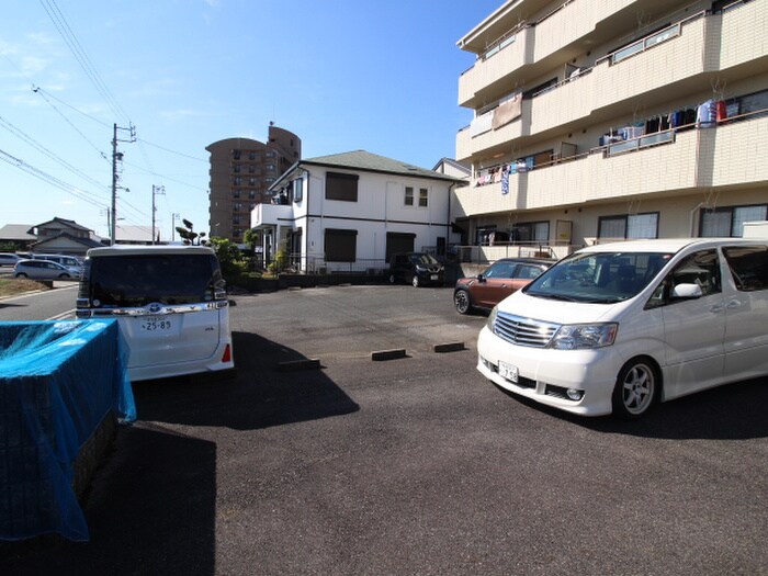 クイーンハイツ滝ノ水の物件外観写真