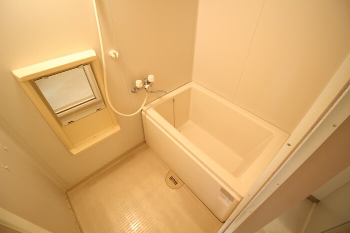 クイーンハイツ滝ノ水の物件内観写真