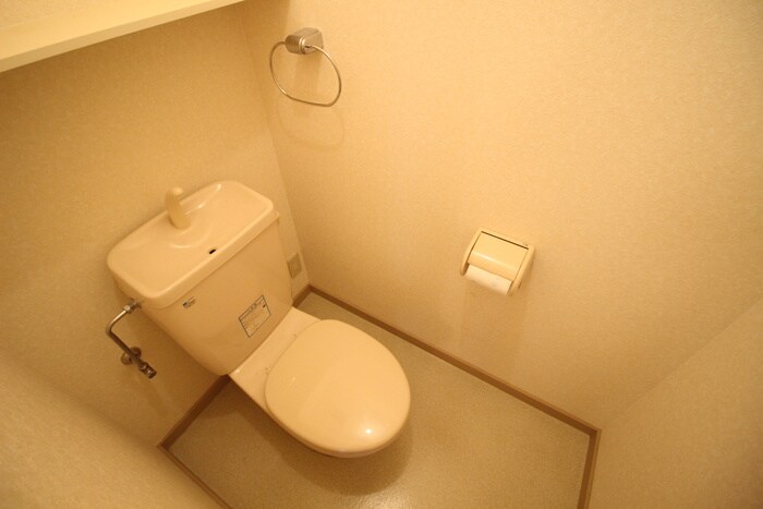 クイーンハイツ滝ノ水の物件内観写真