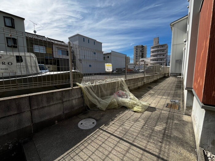 クレフラスト野並B棟の物件外観写真