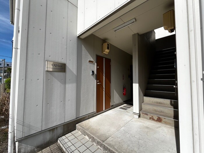 クレフラスト野並B棟の物件外観写真