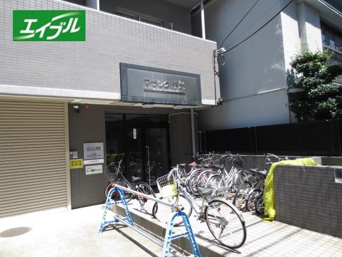 マザック新栄の物件外観写真