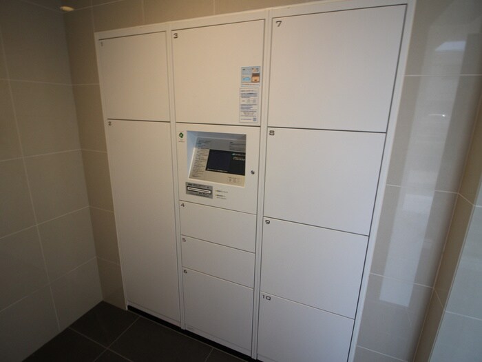 プレサンスＮＡＧＯＹＡ本陣の物件外観写真