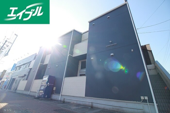 shiva apartmentの物件外観写真