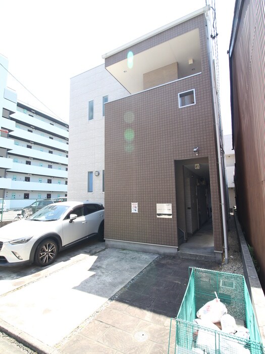 デザイナーズコーポ賑町の物件外観写真